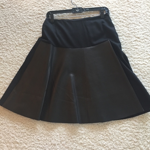 AKRIS LAMB NAPPA LEATHER/WOOL SKIRT - Picture 3 of 8